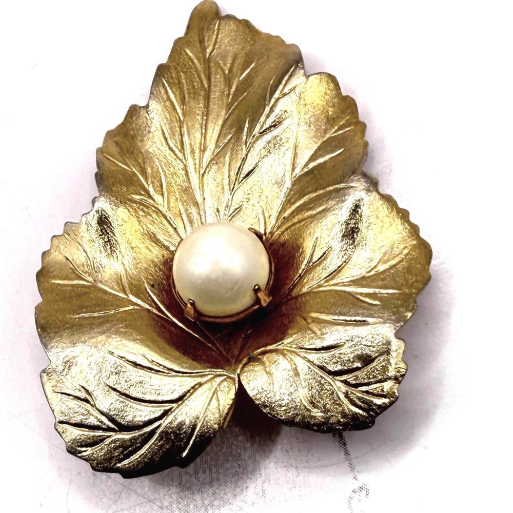 Vintage Sarah Coventry Gold Leaf Brooch Faux Pearl Textured Botanical Pin
